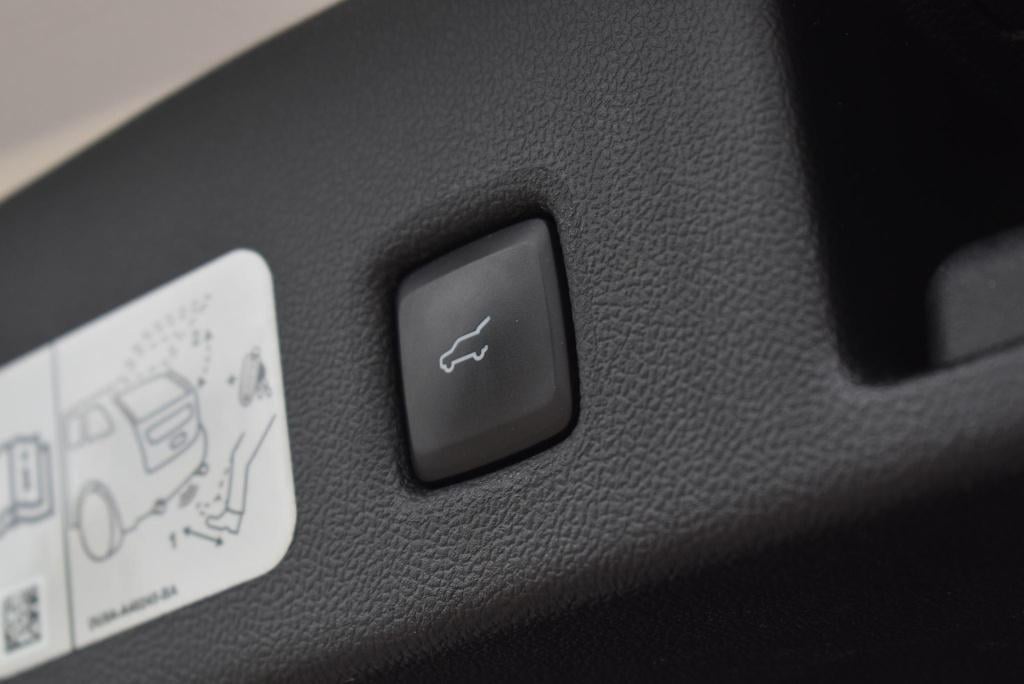 Ford Kuga 2.5 phev titanium x | climate control | adaptive cruise control |