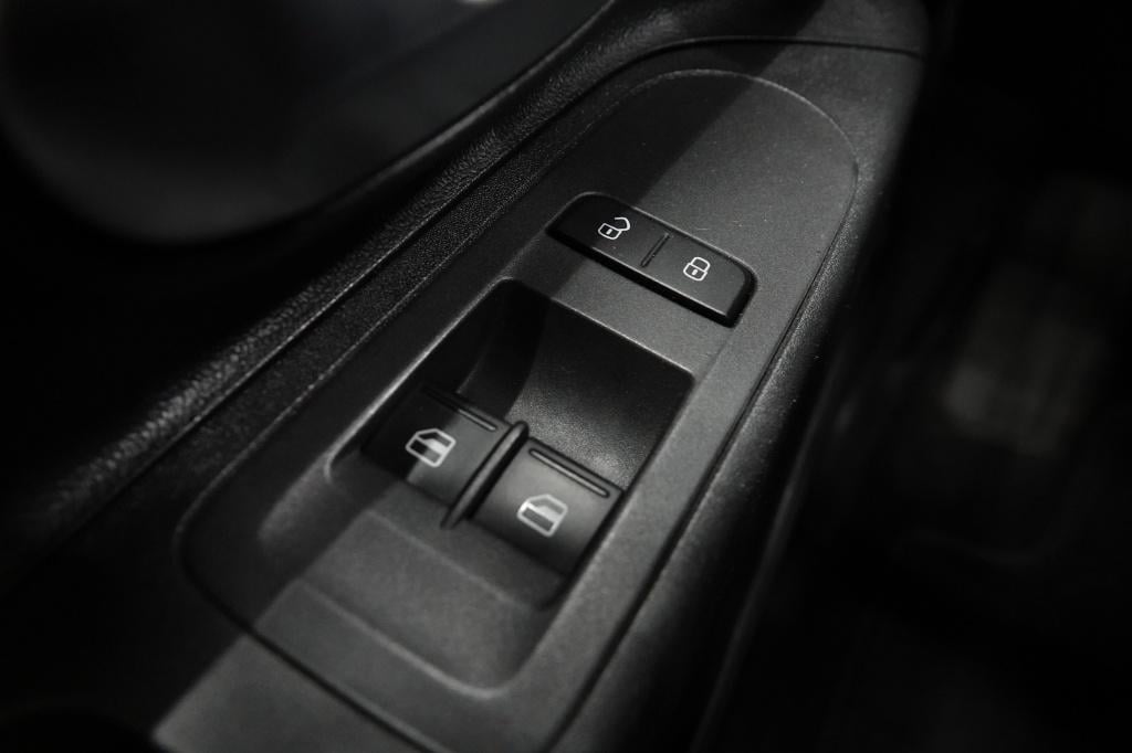 Volkswagen UP! 1.0 | bluetooth | lane assist | airco |