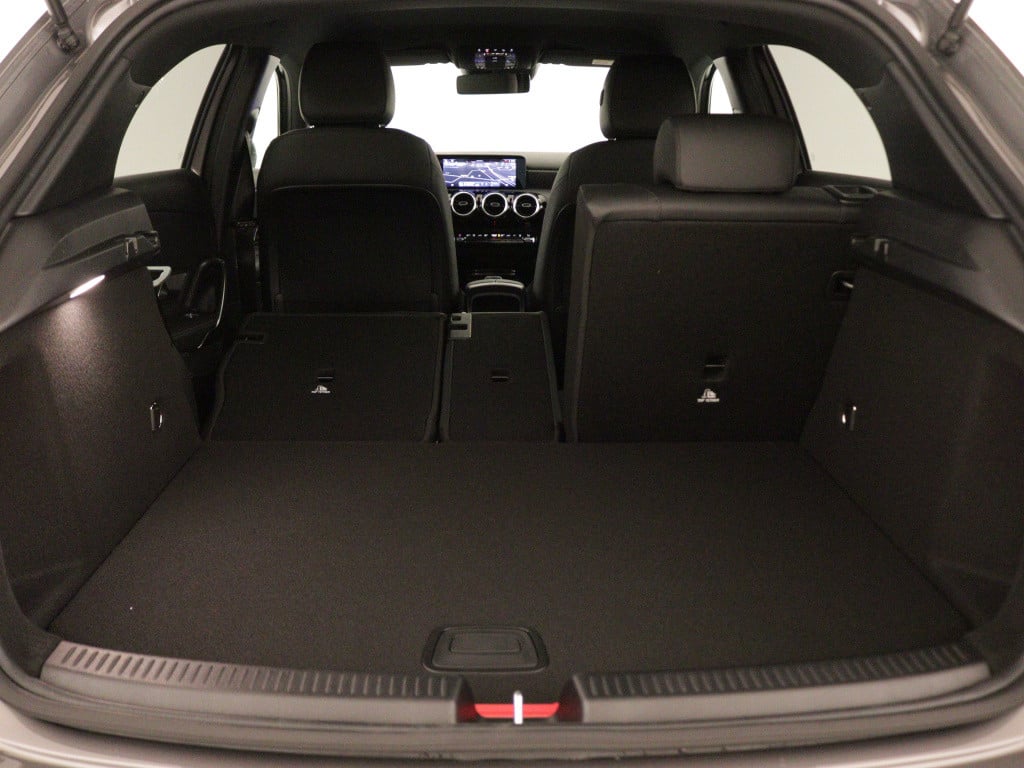 Mercedes-Benz A-Klasse 250 e business line | verwarmde stoelen vooraan | ex