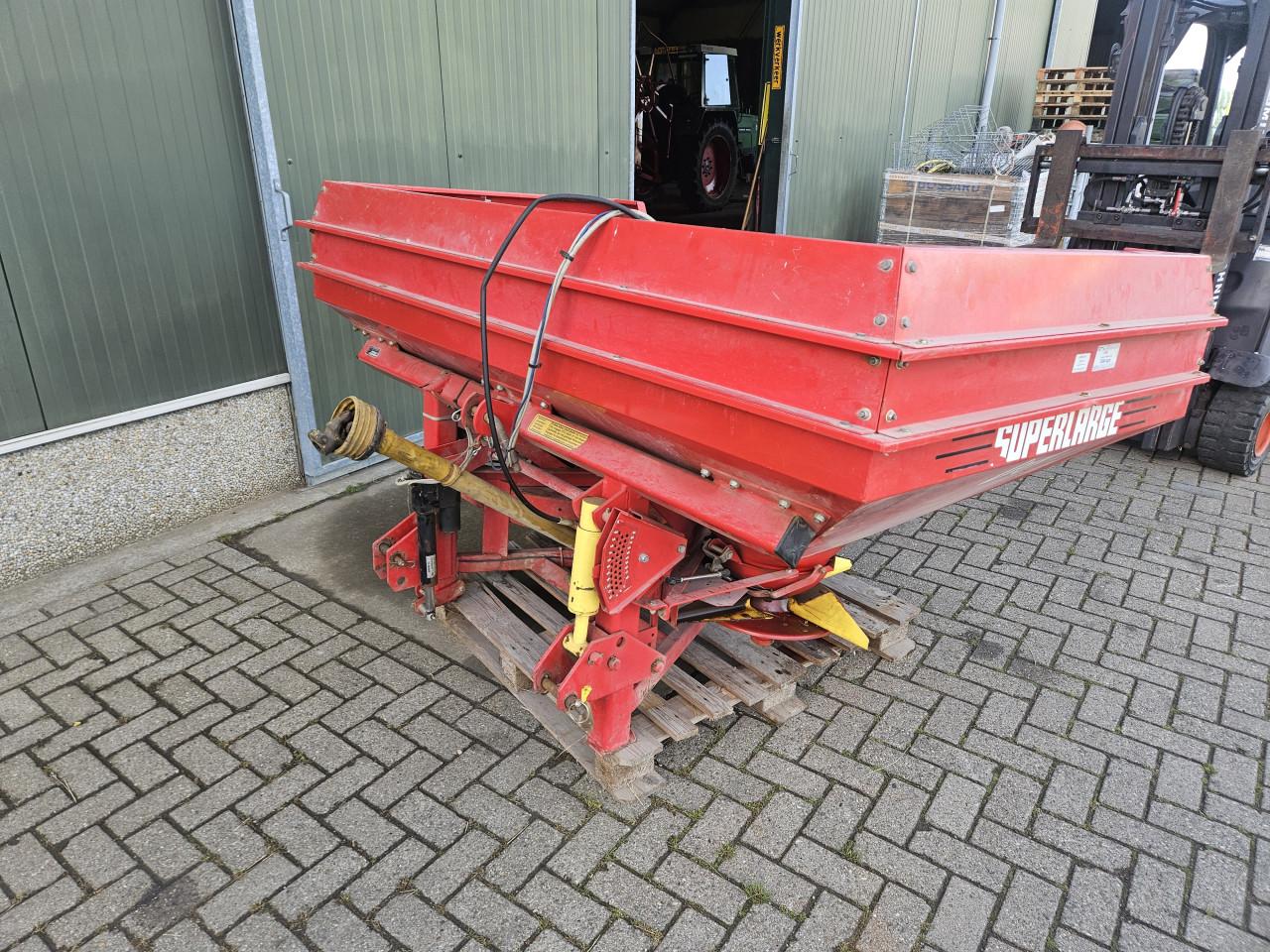 Lely centerliner kunstmestrooier