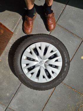 Te koop set winterbanden op stalen velg