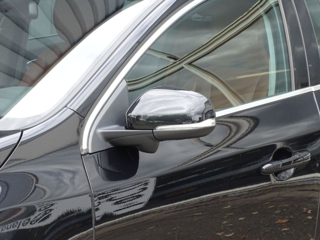 Volvo V60 2.0t momentum automaat | 200 pk | trekhaak