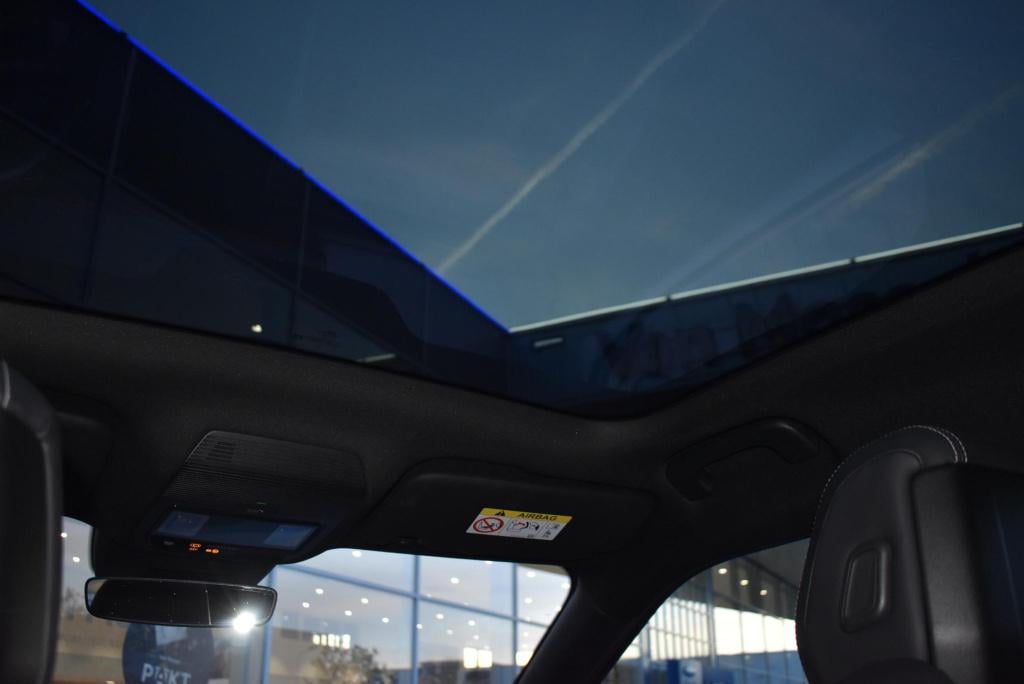 Ford Explorer premium extended range rwd 77 kwh | panoramadak | climate con