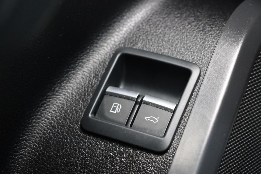 Audi Q5 50 tfsi e quattro s edition competition 300pk s-tronic | pano | luc