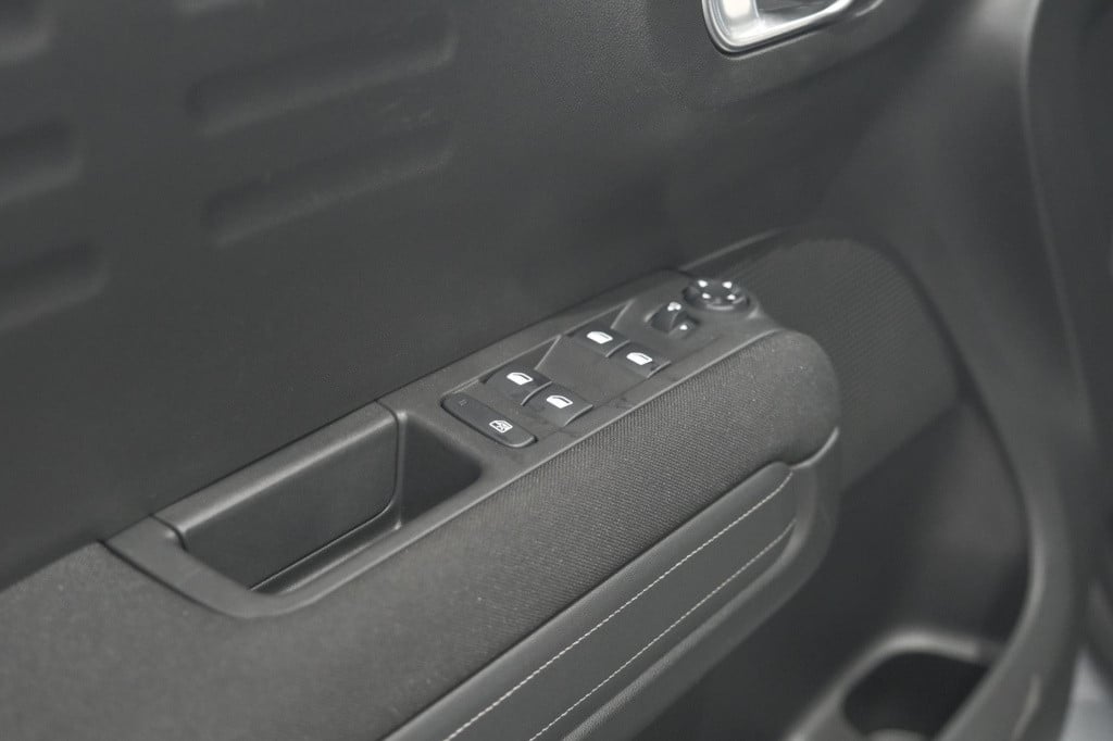 Citroen C3 Aircross puretech 130 eat6 shine | camera | navigatie | parkeers