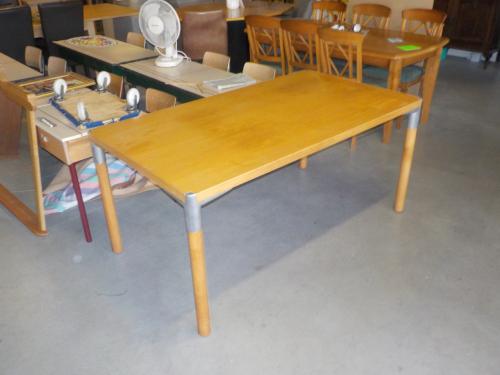 Zeer mooie kwaliteit beuken eettafel in goede staat 90 x 160 cm