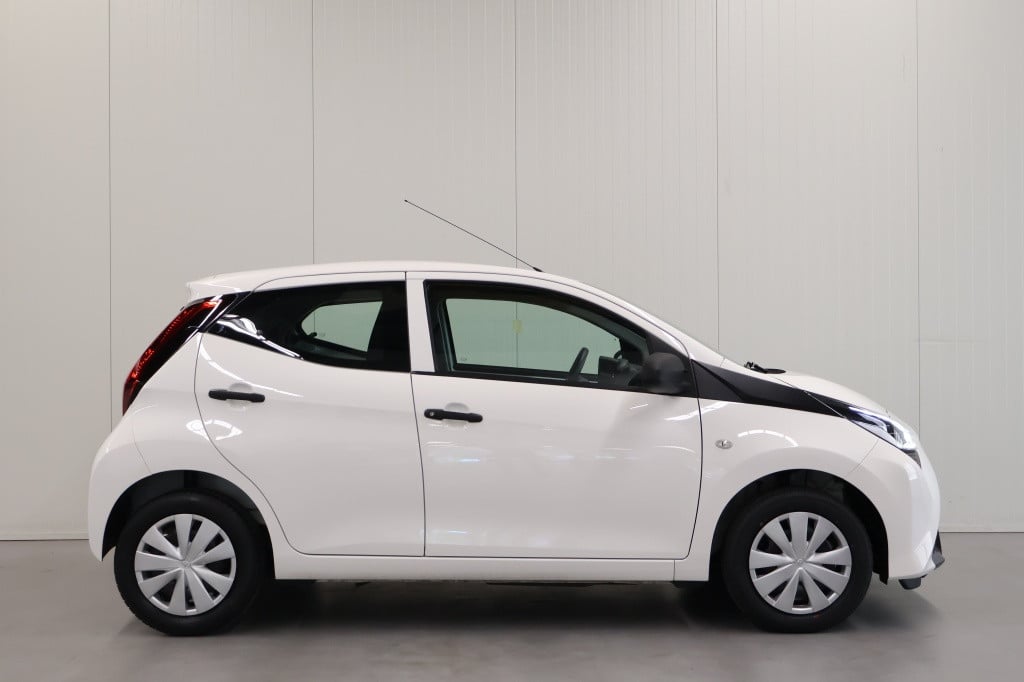 Toyota Aygo 1.0 vvt-i x