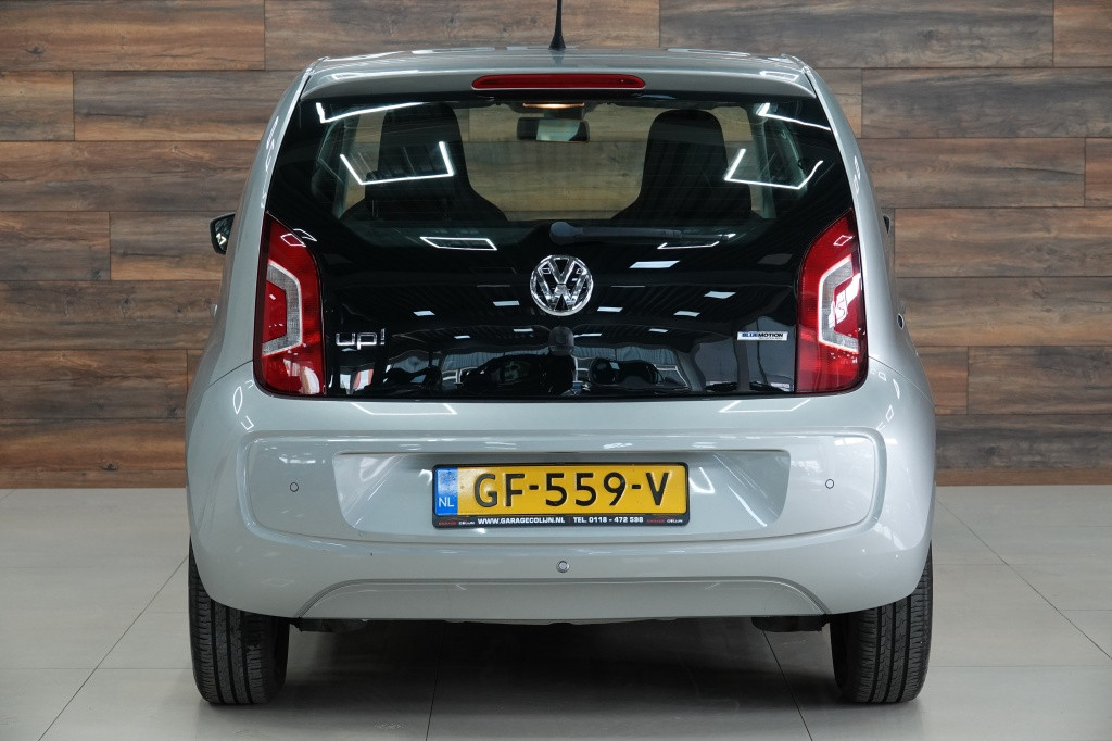 Volkswagen UP! 1.0 move up! | pdc | airco | automaat |