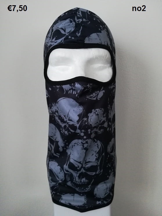 Bivakmuts met Skull voor onder de Helm