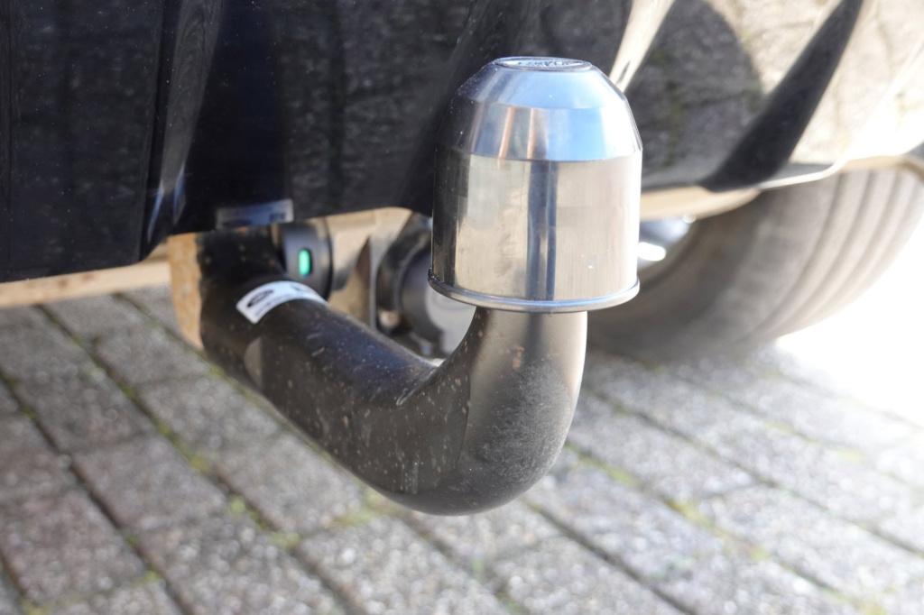 Land Rover Discovery p300e 1.5 r-dynamic hse