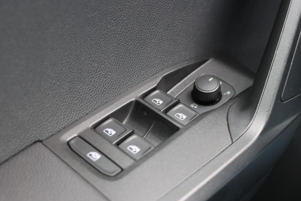 Seat Arona 1.0 tsi style | carplay | sensoren achter | cruise control