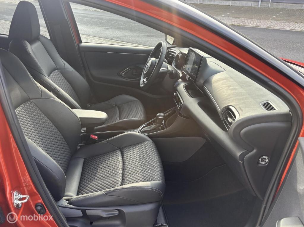 Toyota Yaris 1.5 hybrid executive