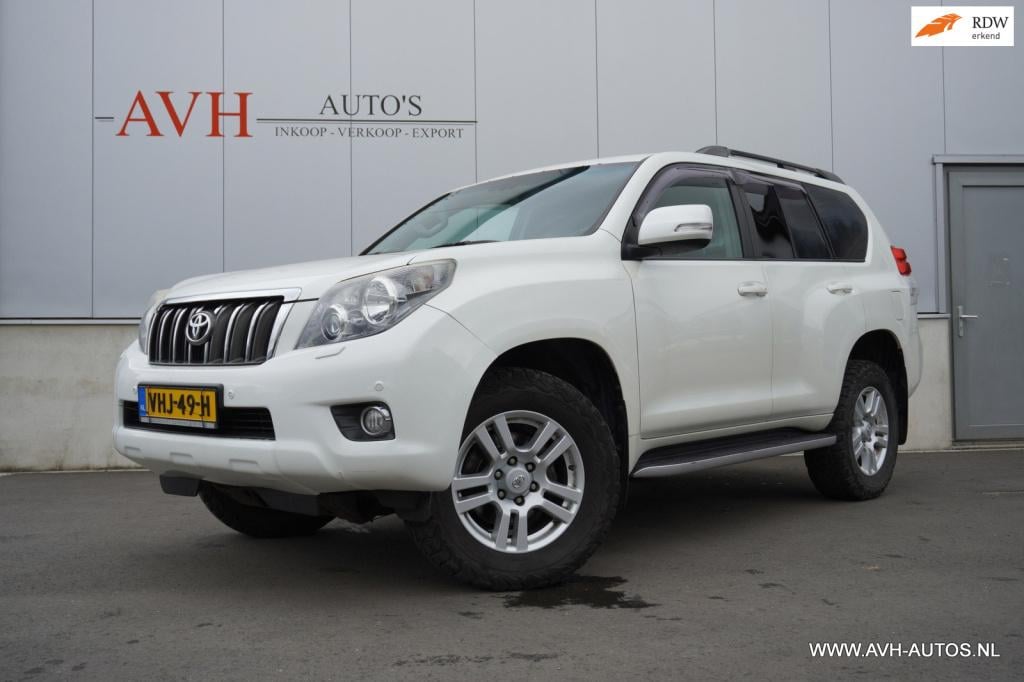 Toyota Land Cruiser 3.0 d-4d-f lx window van