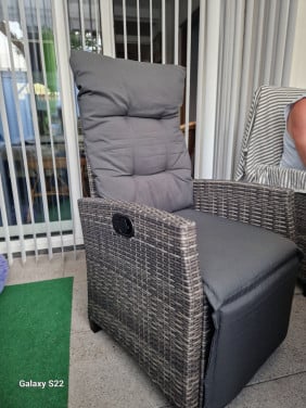 2 Verstelbare tuinstoelen
