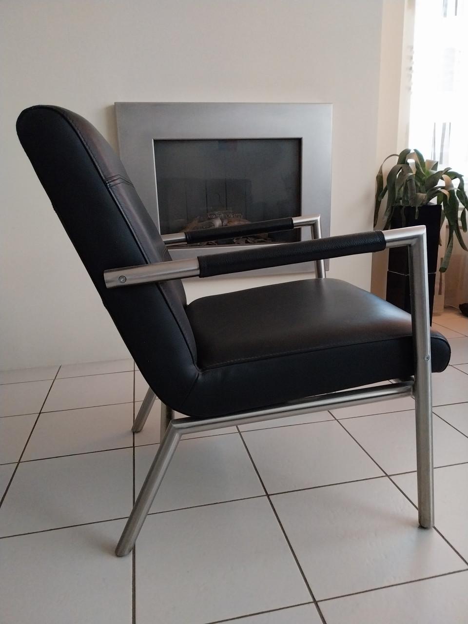 Zwart leer met metaal retro stoeltje