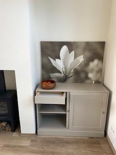 Ikea buffetkast massief grenen grijs beige