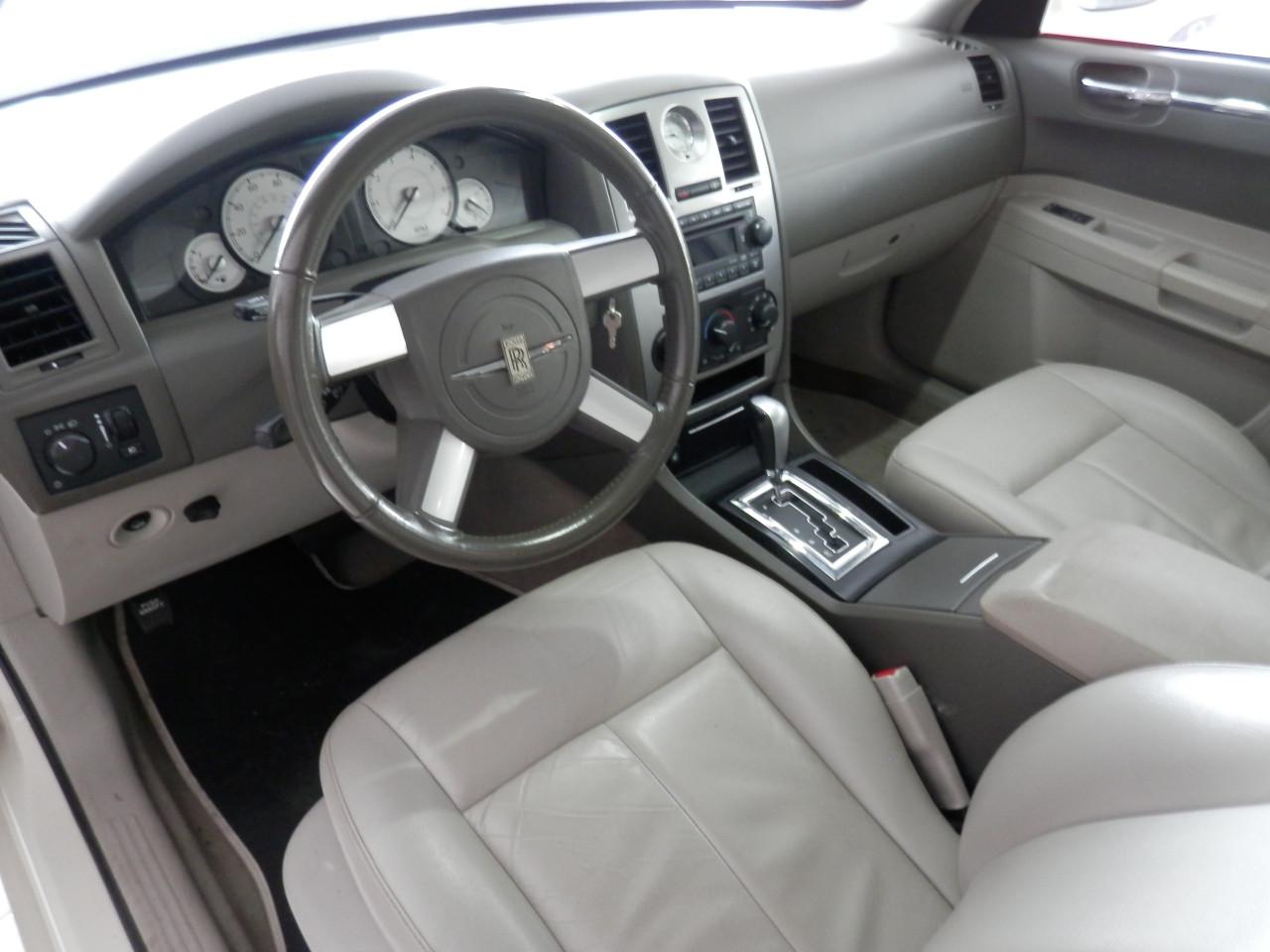 Auto Garant Biedt Aan: Chrysler 300c Special Edition