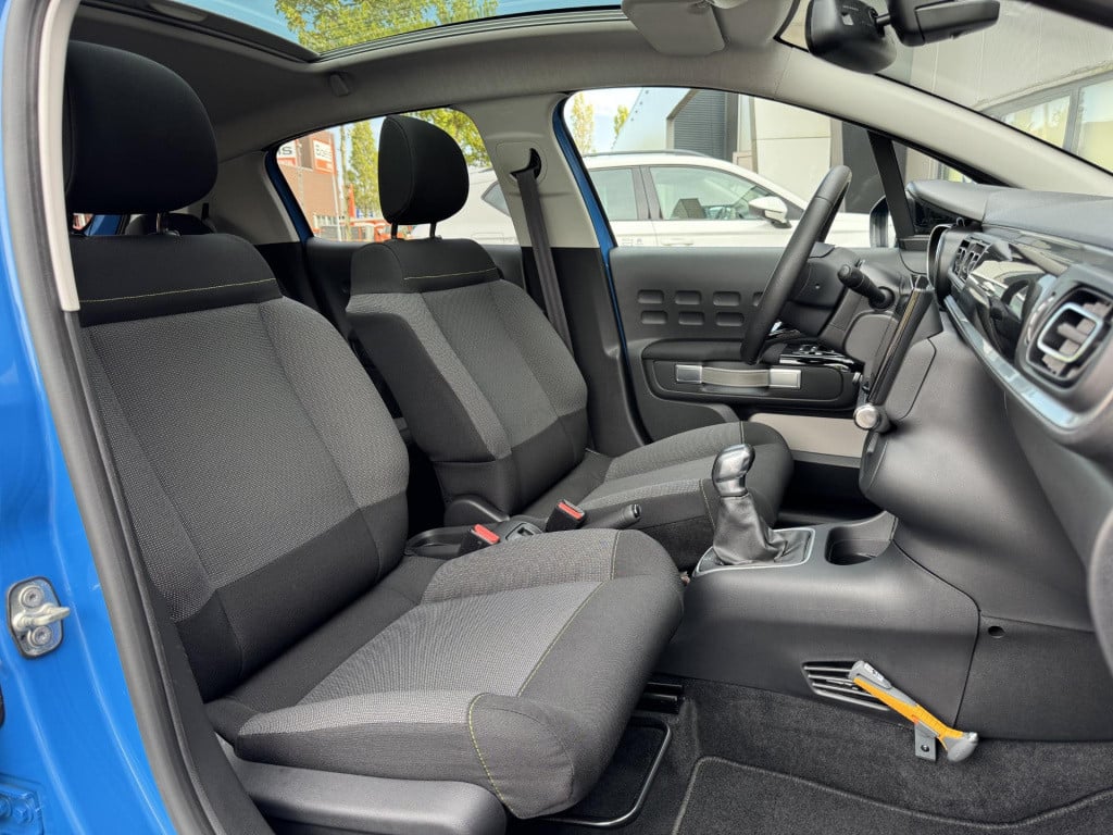 Citroen C3 1.2 puretech s&s shine panoramadak | navigatie full-map | camera