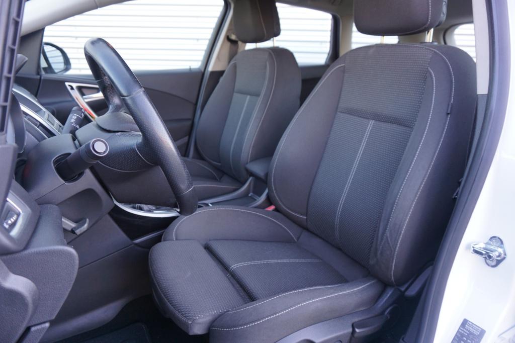 Opel Astra sports tourer 1.4 turbo sport airco / cruise / navi / elektr. ra