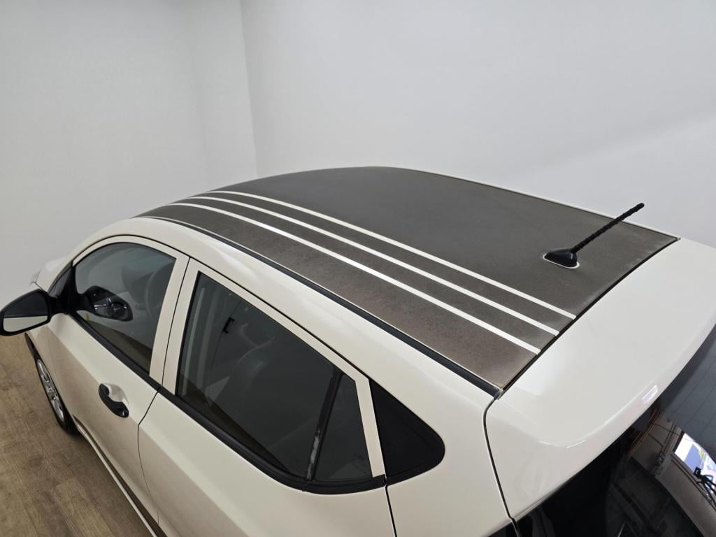 Hyundai I 10 occasion 1.0i i-motion | creme | tweedehands hyundai i10 | air