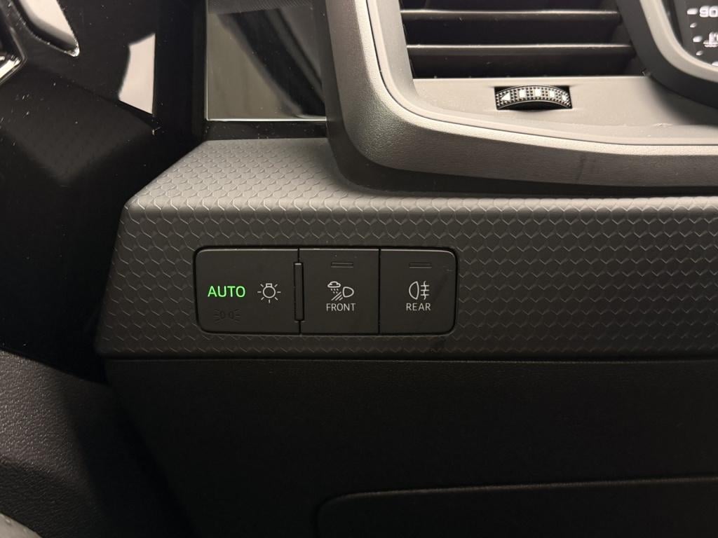 Audi A1 Sportback 25 tfsi pro line | apple carplay | lane assist | 18 inch 