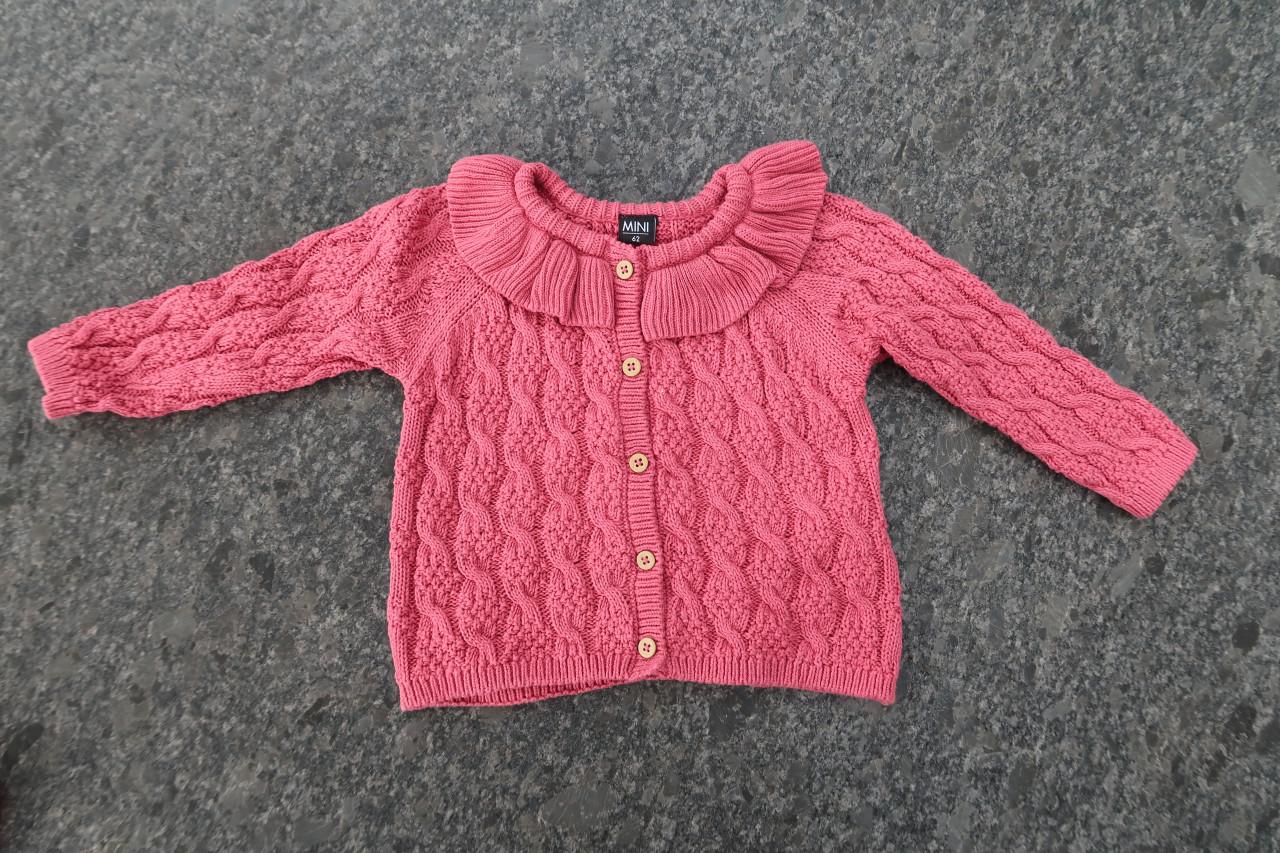 Baby vestje in maatje 62 voor €2,50 z.g.a.n.