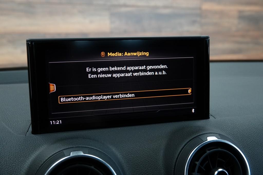 Audi Q2 35 tfsi | alarm | pdc| keyless | camera |