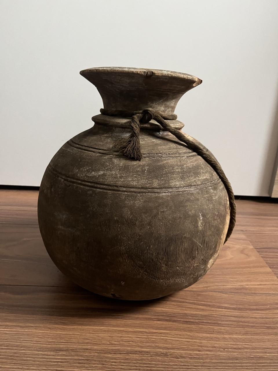 Nepalese pot 7