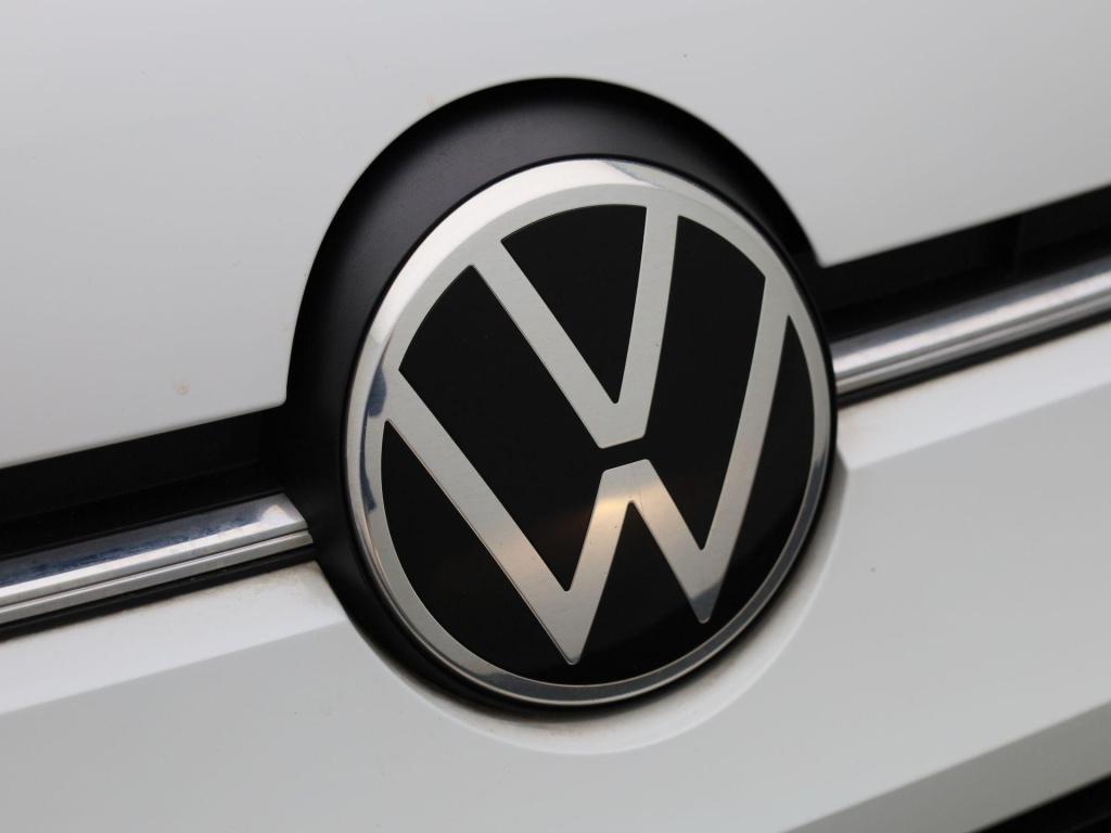 Volkswagen UP! 1.0 | dab | bluetooth | airco | 5-deurs