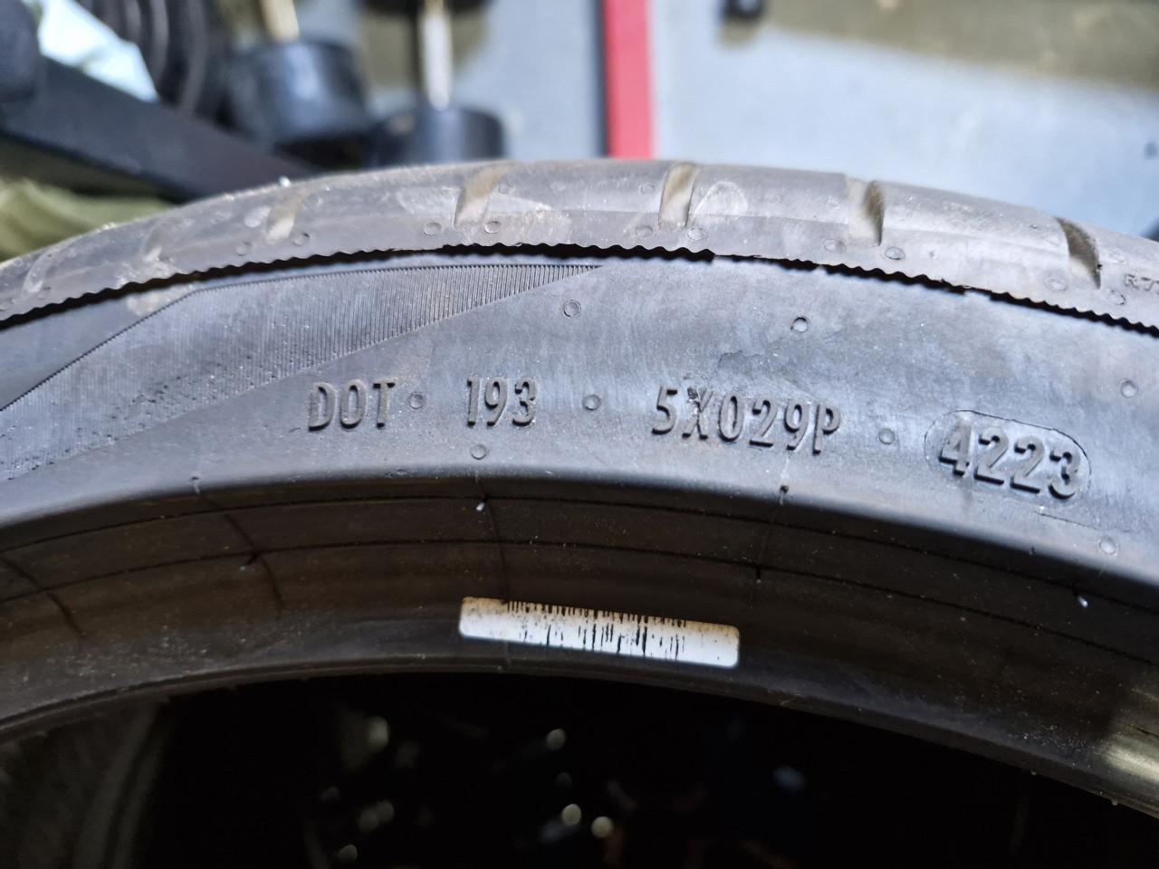 Pirelli Scorpion 235 40 R20