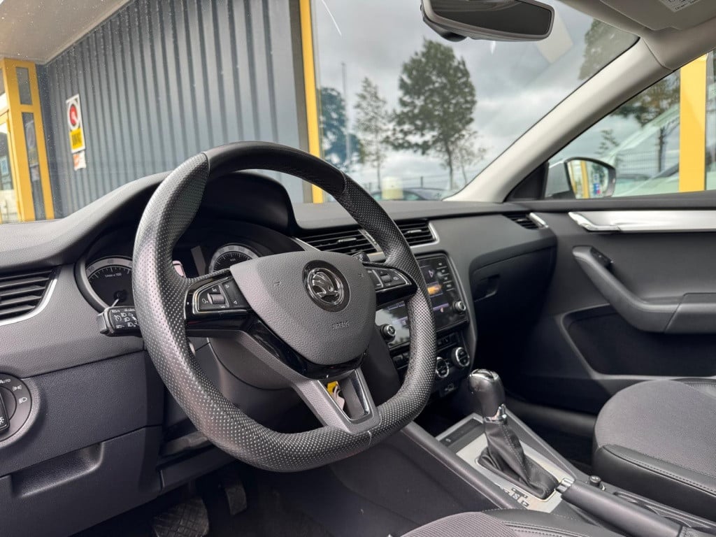 Skoda Octavia combi 1.0 tsi grt amb. bns