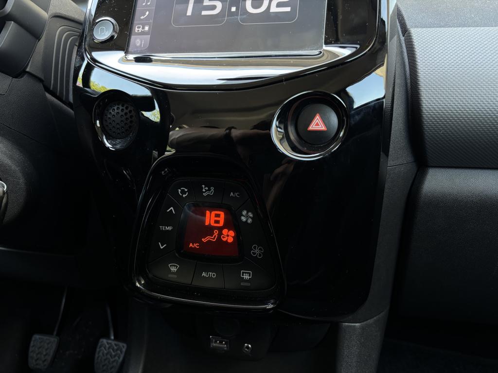 Peugeot 108 1.0 e-vti blue lease executive