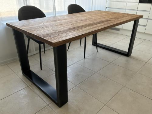 Eet tafel van teakhout