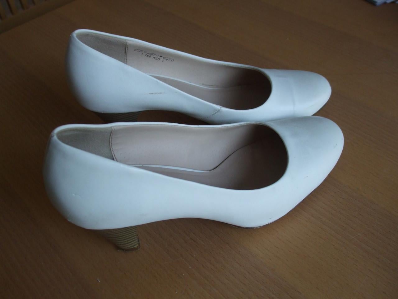Te koop witte ballerina's.(nieuw).