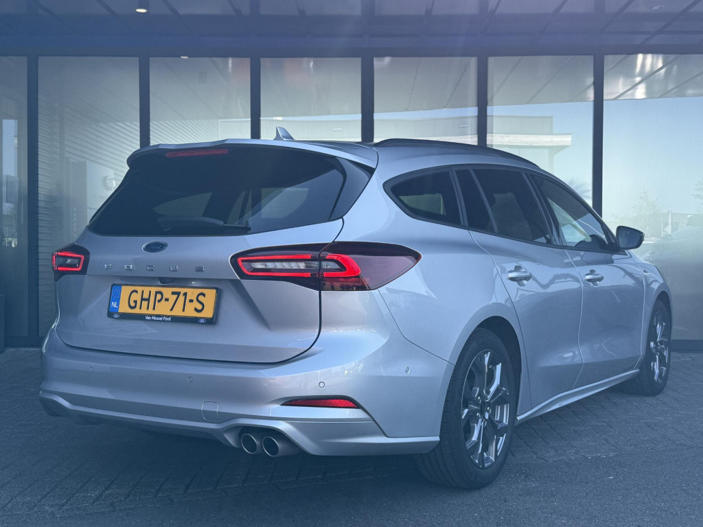Ford Focus wagon 1.0 ecoboost hybrid st line x | leder interieur | draadloo