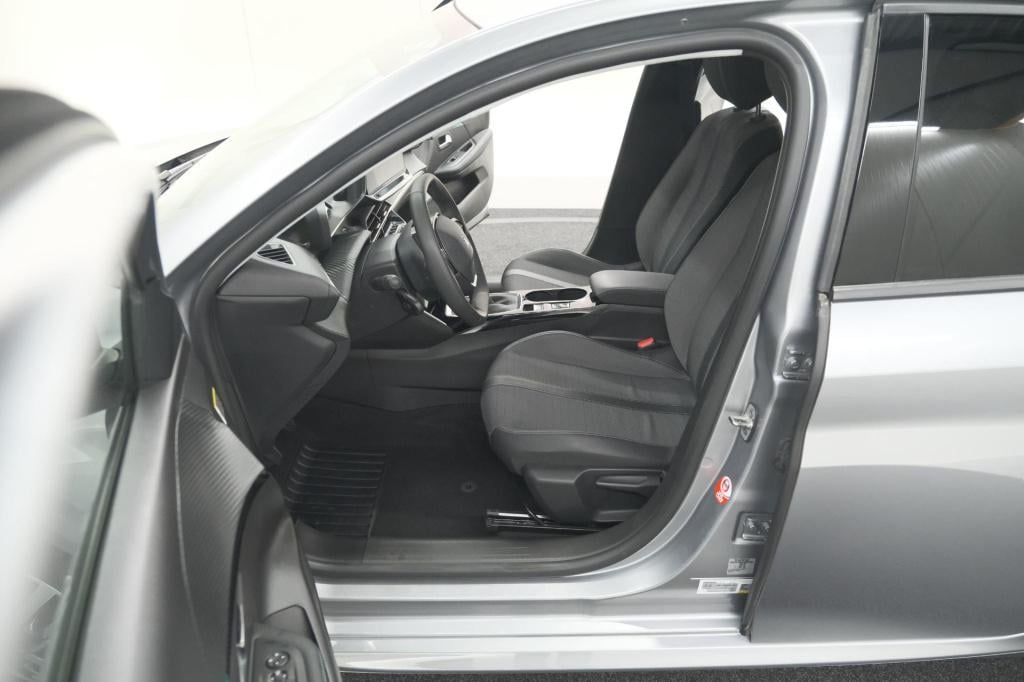 Peugeot 208 puretech 100 allure pack | camera | apple carplay | parkeersens
