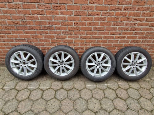 Winterbanden 17 inch: Bridgestone Blizzak LM-32. Bandenmaat 225/55R17
