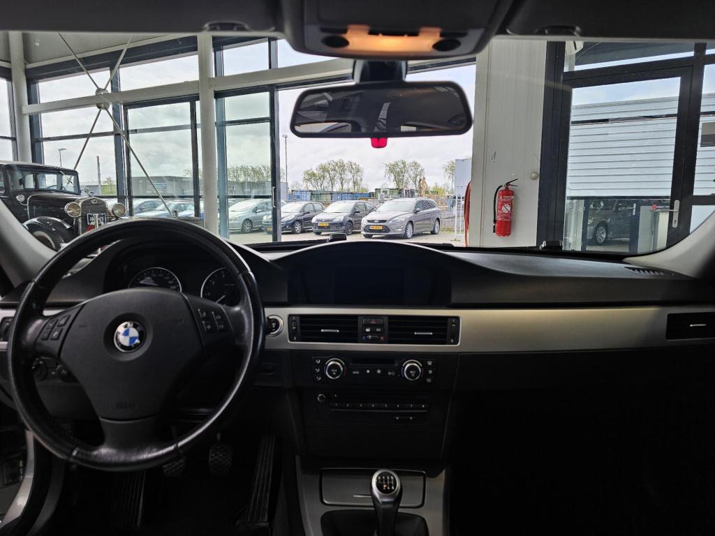 BMW 3-serie 318i business line