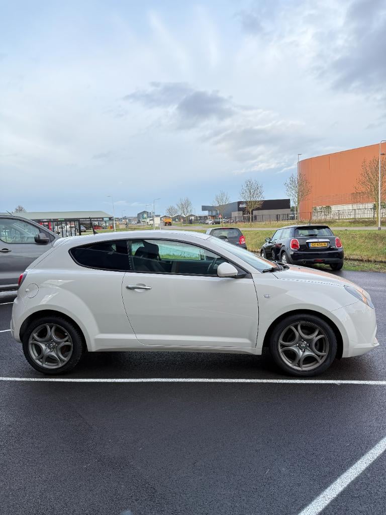 Alfa Romeo MiTo 1.4t - sbk - lage kmstand