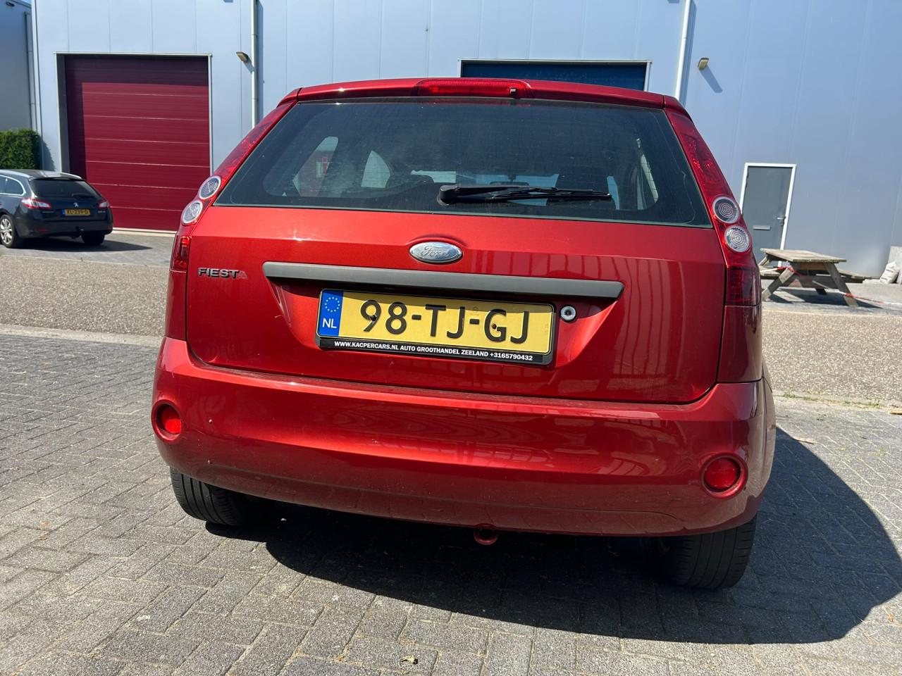 Ford Fiesta 1.4-16V Futura Veel Voor Weinig! APK tot 04-10-26