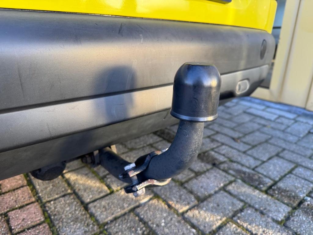 Citroen C4 Cactus 1.2 puret. rip curl