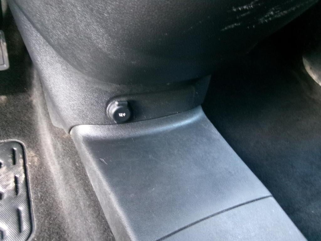 Peugeot Partner 1.5 bluehdi 75 airco, trekhaak, 3-zits