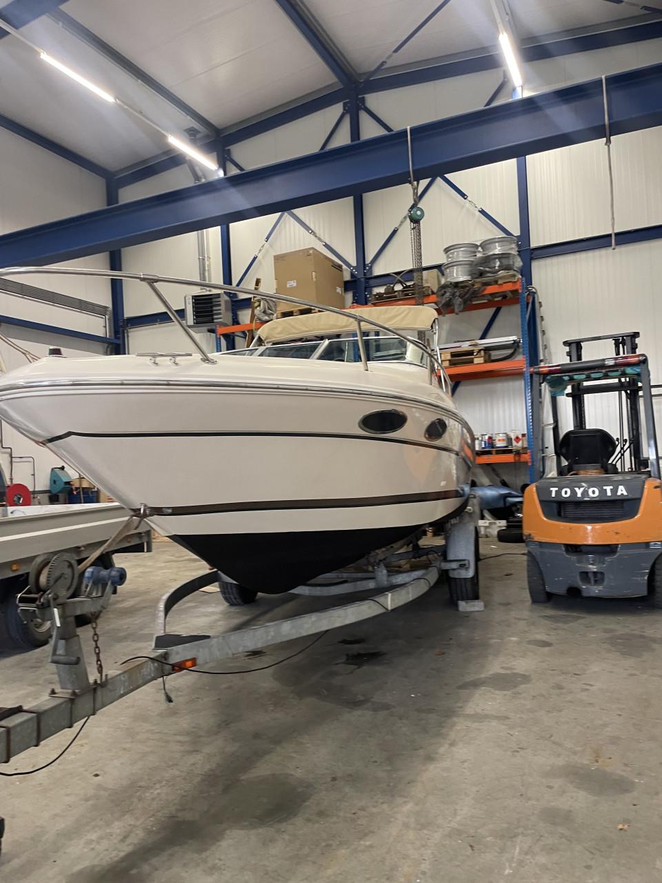 Sea Ray 220 Refit 2022 - Mooie Cuddy Cabin, V8!