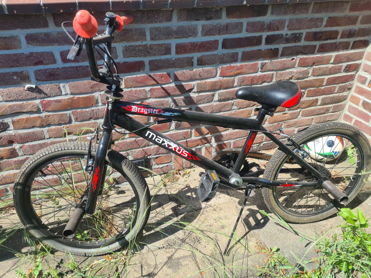 2 jongensfietsen te koop