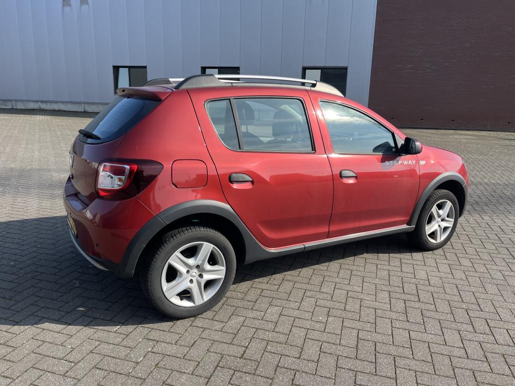 Dacia Sandero Stepway 0.9 tce lauréate 63 dkm