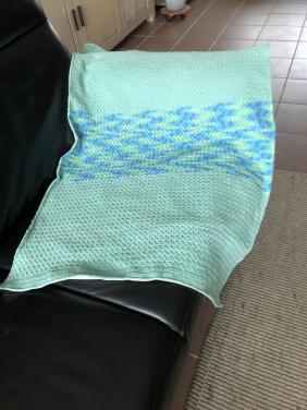 Te koop zelfgehaakt kleedje.(1).(nieuw).