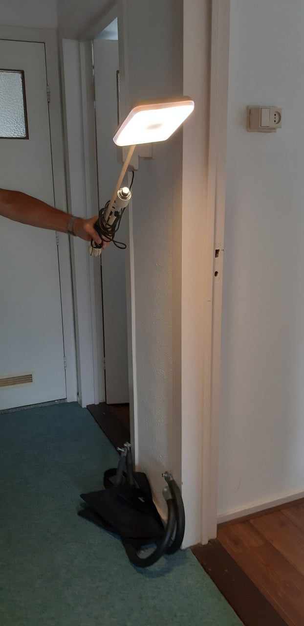 Professionele tekentafel met lamp