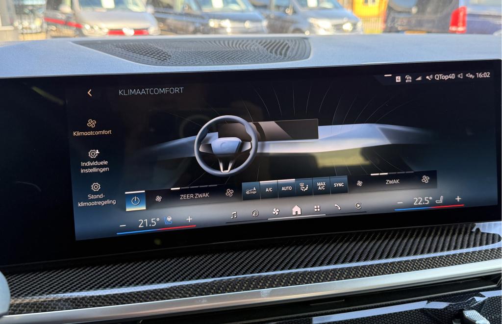 BMW X5 xdrive50e m-sport | carbon | pano | memory | stoelverwarming / verko