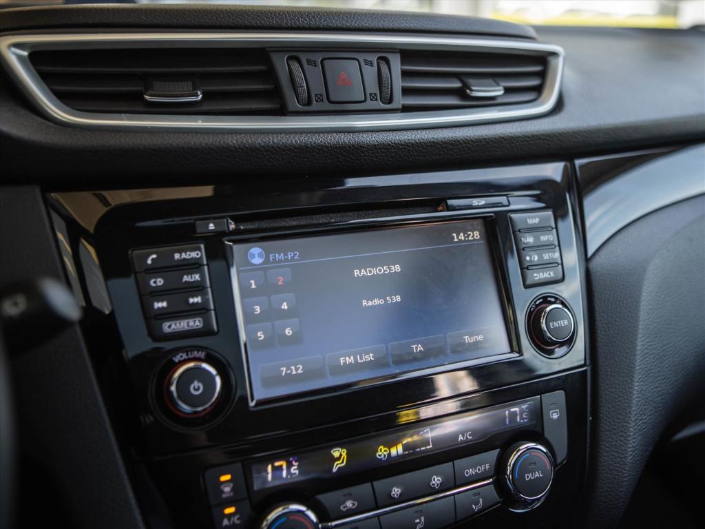 Nissan Qashqai 1.2 115 dig-t n-connecta | panoramadak | trekhaak | navigati