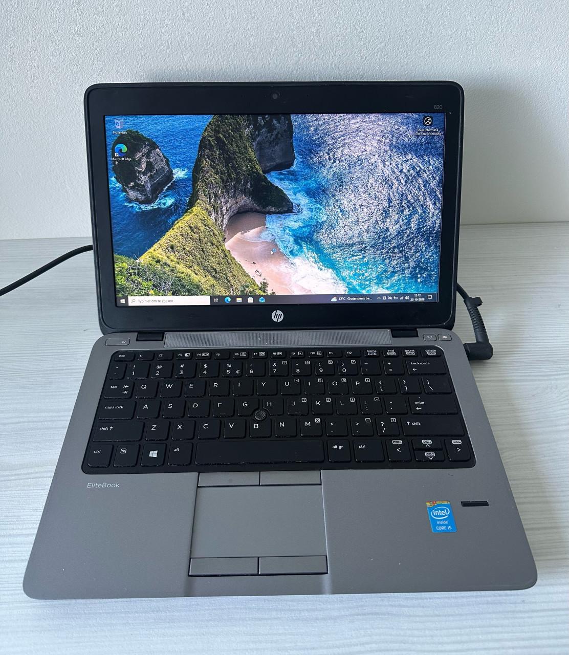 HP EliteBook 820 G1 Core i5  8GB RAM SSD Windows 10